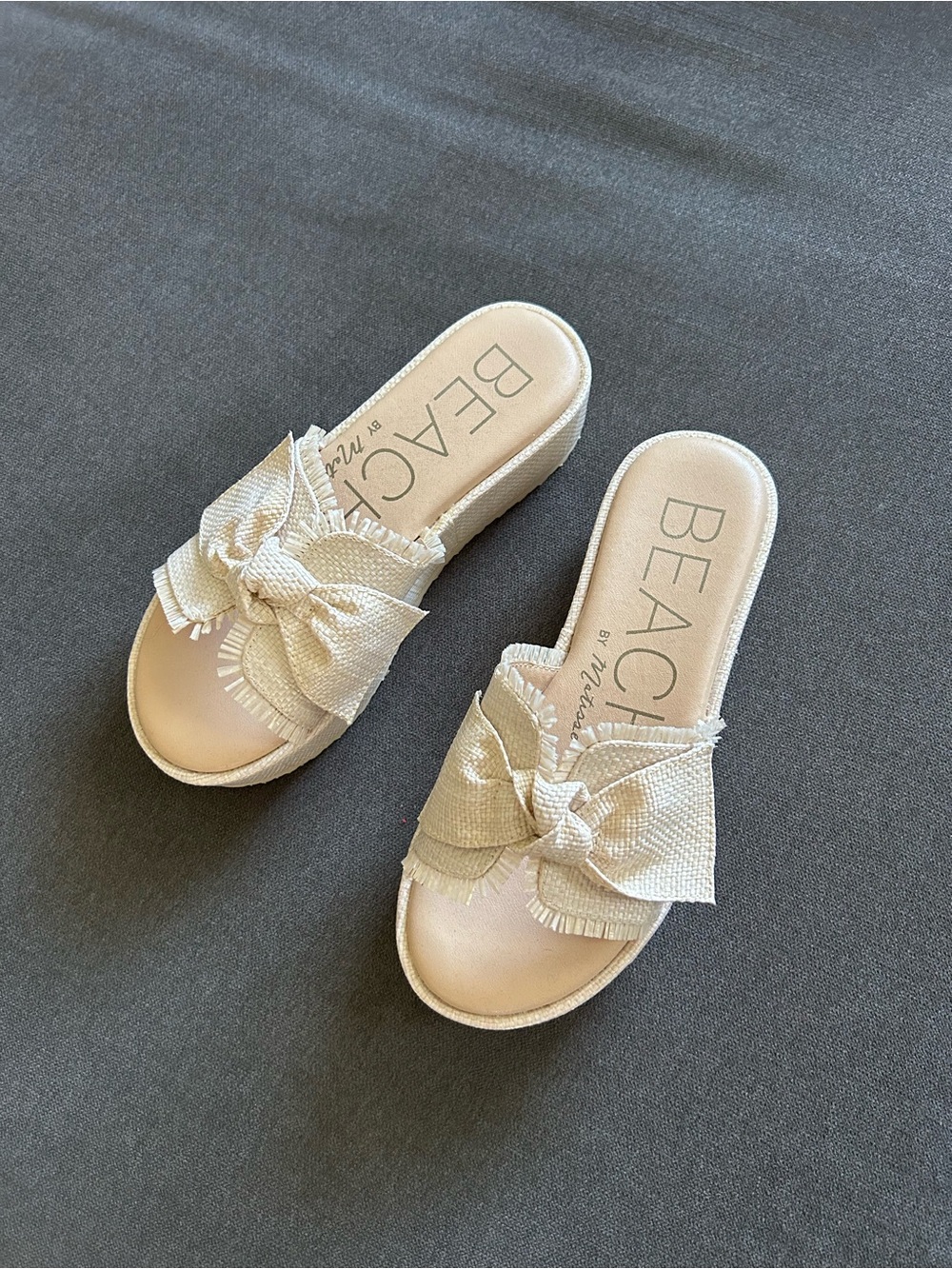 BEACH by Matisse Cream Bow Slide Mules